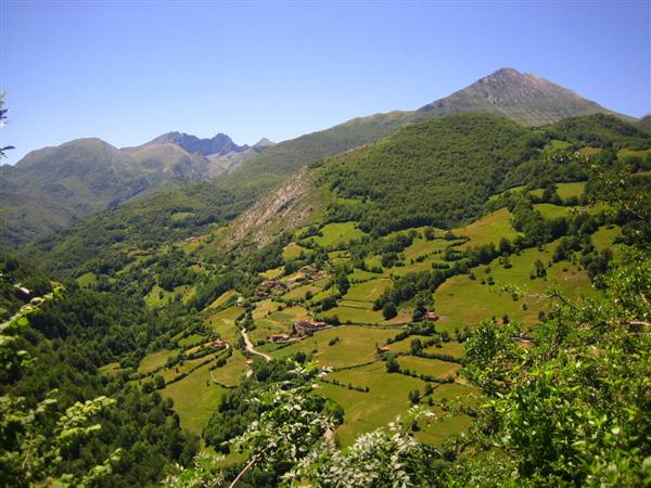 Cortes y Peña Rueda: Parque Natural de las Ubiña - La Mesa