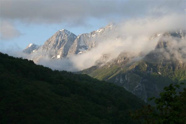 Fontanes Ranchón y Guertu´l diablu desde Ronderos