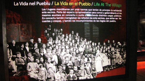 Imágen antigua de la vida en el pueblo